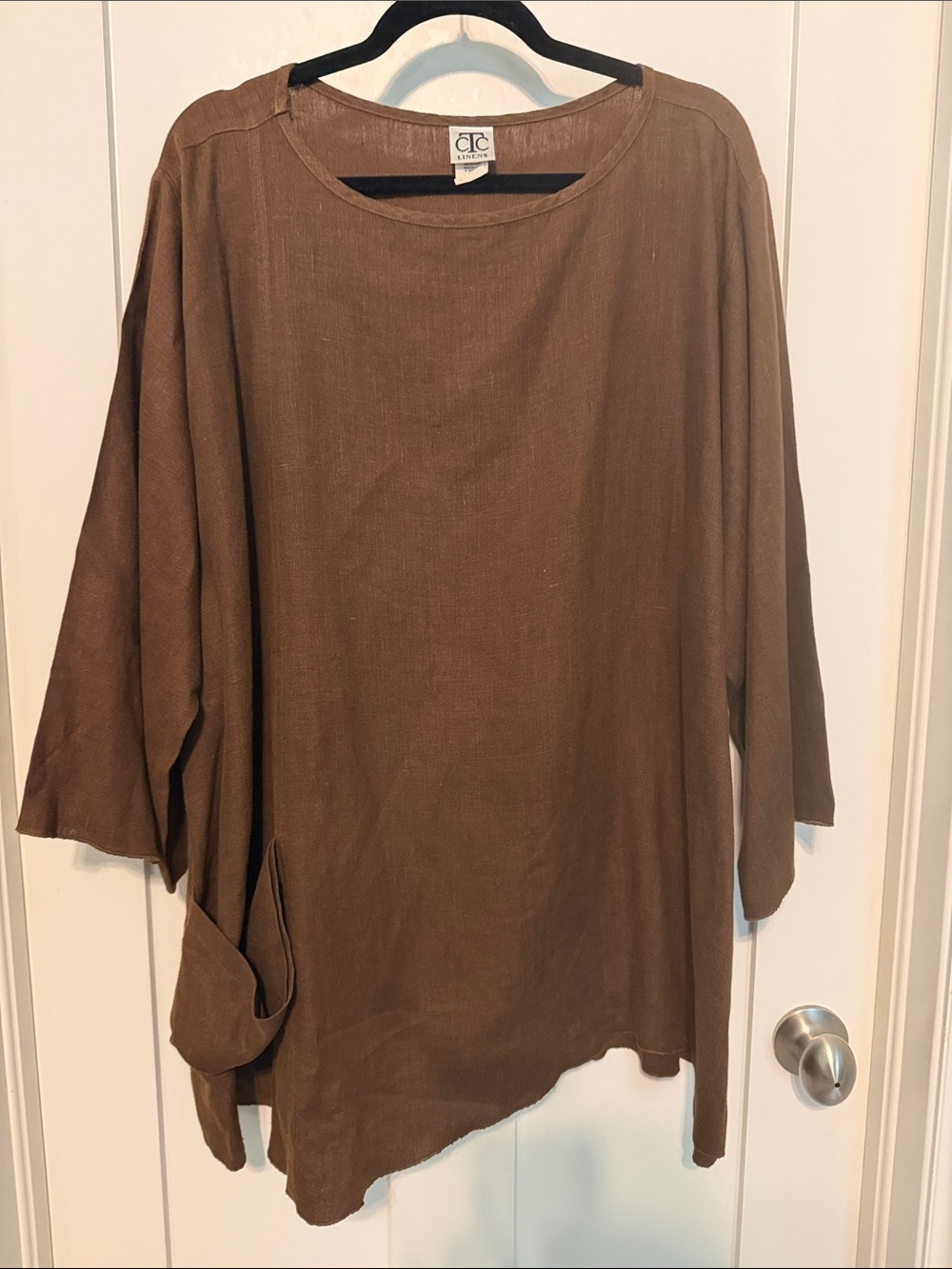 CTC Linens Lagenlook 100% Linen Relaxed Scoop-Neck Tunic in Chocolate Brown